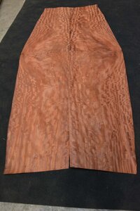 Bubinga furnier 150 x 52-71 cm | 0.6mm | 0,9765m&sup2;