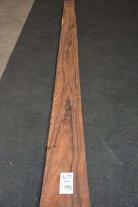 Santos-Palisander furnier 216 x 9 - 13 cm | 0.6 mm | 0,2376 m&sup2;
