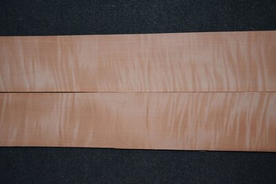 Birne furnier 253 x 10 - 13 cm | 0.6 mm | 0,2910 m&sup2;