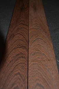 Wenge furnier 245 x 9 - 10 cm | 0.6 mm | 0,2328 m&sup2;