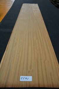Iroko furnier 230 x 42 - 43 cm | 0.6 mm | 0,9775 m&sup2;