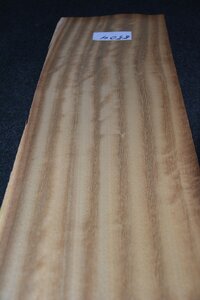 Iroko furnier 210 x 21 - 22 cm | 0.6 mm | 0,4515 m&sup2;