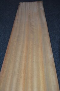 Iroko furnier 230 x 20 - 23 cm | 0.6 mm | 0,4945 m&sup2;
