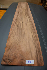 Franz&ouml;sischer Nussbaum furnier 260 x 36 - 36 cm | 0.6 mm | 0,9360 m&sup2;