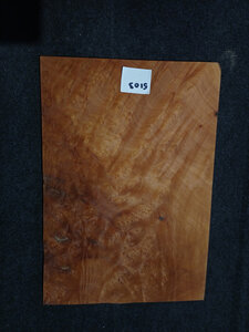 Madrona furnier 44 x 30 - 20 cm | 0.6 mm | 0,1360 m&sup2;