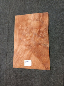 Madrona furnier 39 x 25 - 25 cm | 0.6 mm | 0,1019 m&sup2;