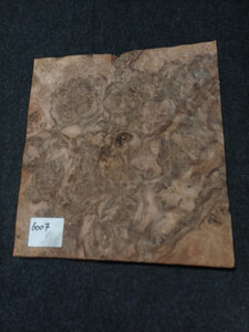 Wurzelholz furnier 32 x 29 - 29 cm | 0.6 mm | 0,1392 m&sup2;