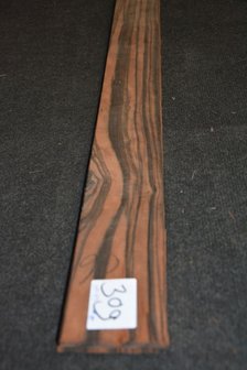 Coromandel furnier 98 x 8 - 9 cm | 0.6 mm | 0,0833 m&sup2;