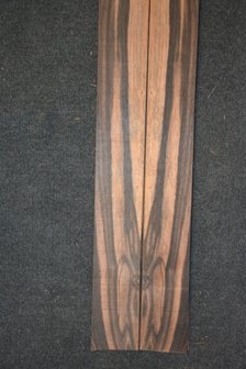Amerikanischer Nussbaum Furnier 210 x 19-21 cm | 0.6mm | 0,490m&sup2;