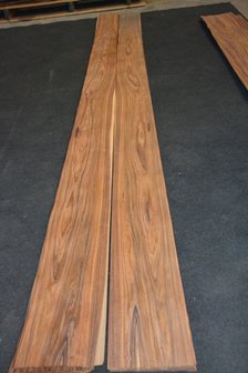 Santos palissander Furnier 298 x 19 cm | 0.6 mm | 0,5662m&sup2;