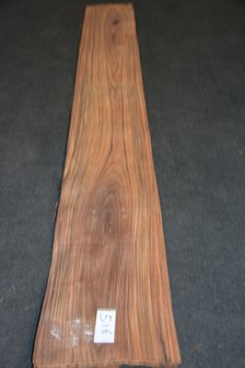 Santos palissander Furnier 214 x 26-29 cm | 0.6 mm | 0,5885m&sup2;