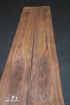 Santos palissander Furnier 214 x 26-29 cm | 0.6 mm | 0,5885m&sup2;