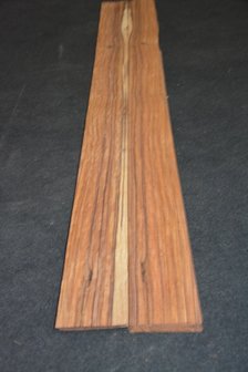 Santos palissander Furnier 232 x 11-14 cm | 0.6 mm | 0,29m&sup2;