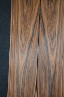 Swietenia-Mahagoni Furnier 242 x 49-55 cm | 0.6mm | 1,256m2
