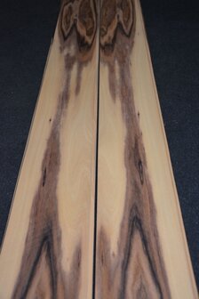 Swietenia-Mahagoni Furnier 242 x 49-55 cm | 0.6mm | 1,256m2