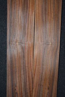Swietenia-Mahagoni Furnier 300 x 37-38 cm | 0.6mm | 1,020m2