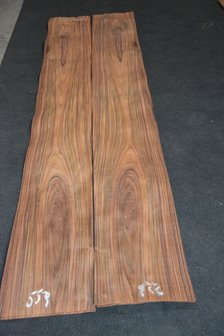 Santos palissander Furnier 213 x 25-29 cm | 0.6 mm | 0,5751m&sup2;