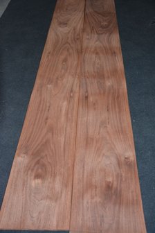 Afrikaans palissander Furnier 200 x 27 cm | 0.6 mm | 0,54m&sup2;