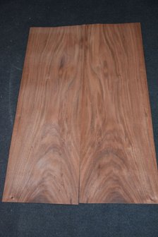 Afrikaans palissander Furnier 93 x 29-31 cm | 0.6 mm | 0,279m&sup2;