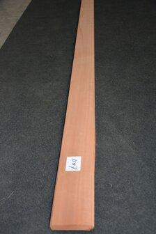 Birnbaum Furnier 272 x 9-11 cm | 0.6 mm | 0,272m&sup2;