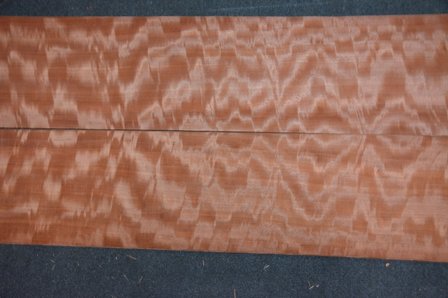 Makore Furnier 223 x 25-27 cm | 0.6mm | 0,58m&sup2;