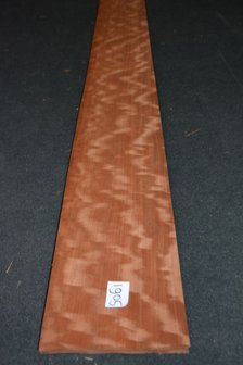 Makore Furnier 223 x 25-27 cm | 0.6mm | 0,58m&sup2;