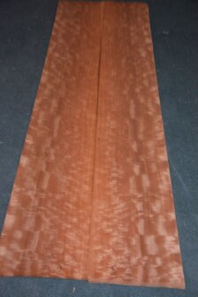Makore Furnier 212 x 34 cm | 0.6mm | 0,72m&sup2;
