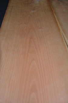 Kirschbaum Furnier 94 x 32 cm | 0.6mm | 0,3m&sup2;