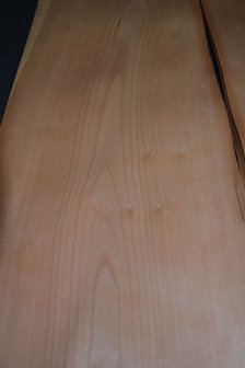 Kirschbaum Furnier 95 x 31 cm | 0.6mm | 0,29m&sup2;