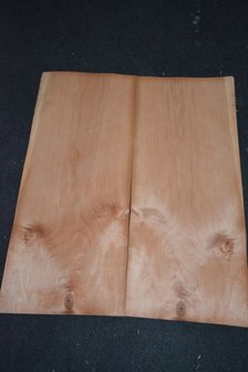Kirschbaum Furnier 75 x 31 cm | 0.6mm | 0,23m&sup2;