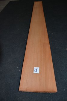Oregon Pine Furnier 215 x 19-24 cm | 0.6 mm | 0,48m&sup2;