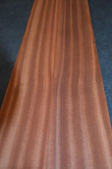 Sipo-Mahagoni Furnier 225 x 15 cm | 0.6mm | 0,3375