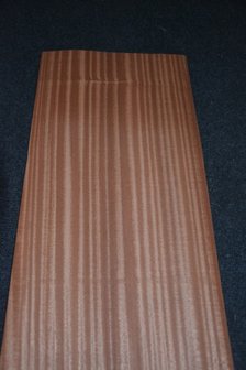 Sapelli mahonie Furnier 221 x 24-26 cm | 0.6mm | 0,553m&sup2;