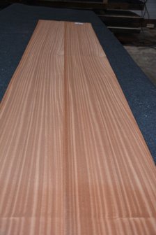 Sapelli mahonie Furnier 221 x 24-26 cm | 0.6mm | 0,553m&sup2;