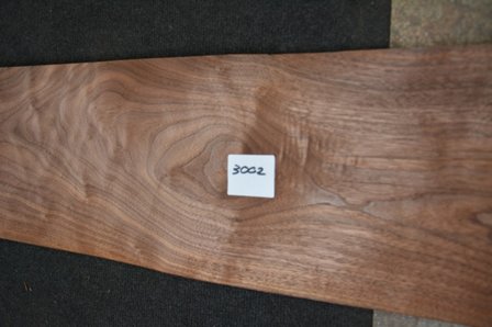 Amerikanischer Nussbaum Furnier 435 x 23-26 cm | 0.6mm | 1,065m&sup2;
