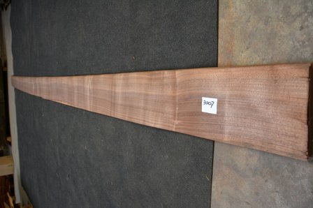 Amerikanischer Nussbaum Furnier 435 x 17-19 cm | 0.6mm | 0,783m&sup2;