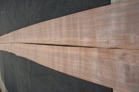 Amerikanischer Nussbaum Furnier 435 x 17-19 cm | 0.6mm | 0,783m&sup2;
