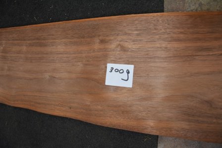 Amerikanischer Nussbaum Furnier 440 x 20 cm | 0.6mm | 0,880m&sup2;