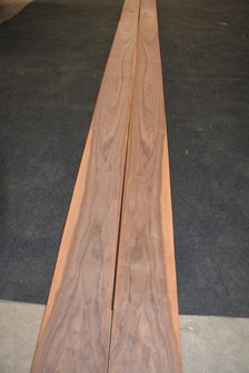 Amerikanischer Nussbaum Furnier 440 x 17 cm | 0.6mm |  0,748m&sup2;