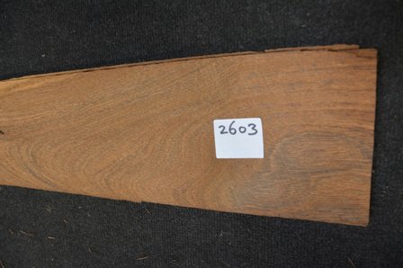 Braunholz Furnier 325 x 15 cm | 0.6mm | 0,488m&sup2;