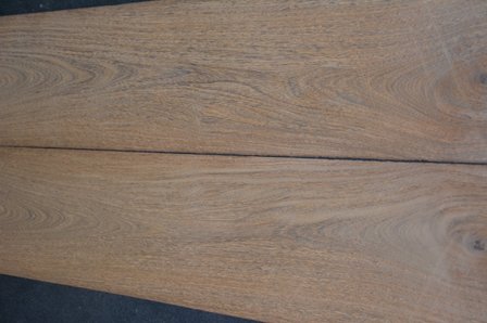 Braunholz Furnier 325 x 27 cm | 0.6mm | 0,878m&sup2;