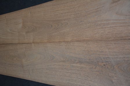Braunholz Furnier 325 x 27 cm | 0.6mm | 0,878m&sup2;