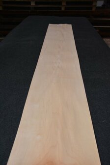 Ahorn furnier 222 x 33 - 35 cm | 0.6 mm | 0,7548 m&sup2;