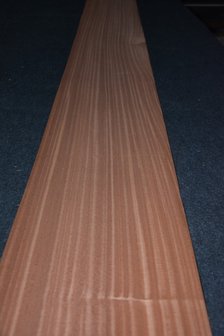 Sapelli mahonie Furnier 221 x 25-28 cm | 0.6mm | 0,586m&sup2;
