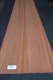Sapelli mahonie Furnier 221 x 25-28 cm | 0.6mm | 0,586m&sup2;