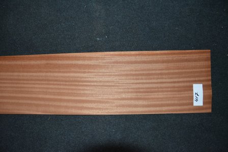 Sipo-Mahagoni Furnier 204 x 17-22 cm | 0.6mm | 0,398m&sup2;