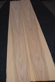 Europ&auml;ische Eiche furnier 154 x 23,5 - 23,5 cm | 0.6 mm | 0,3619 m&sup2;