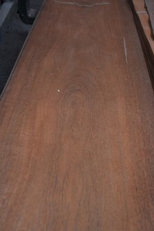 Swietenia mahonie fineer 242 x 44-45 cm | 0.6mm | 1,077m2