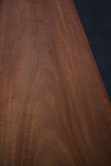Swietenia mahonie fineer 242 x 44-45 cm | 0.6mm | 1,077m2