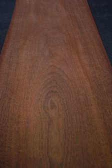 Swietenia mahonie fineer 242 x 44-45 cm | 0.6mm | 1,077m2